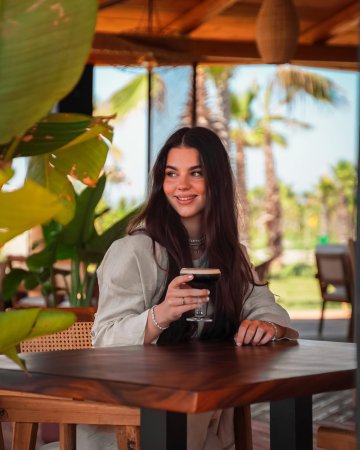 🌴