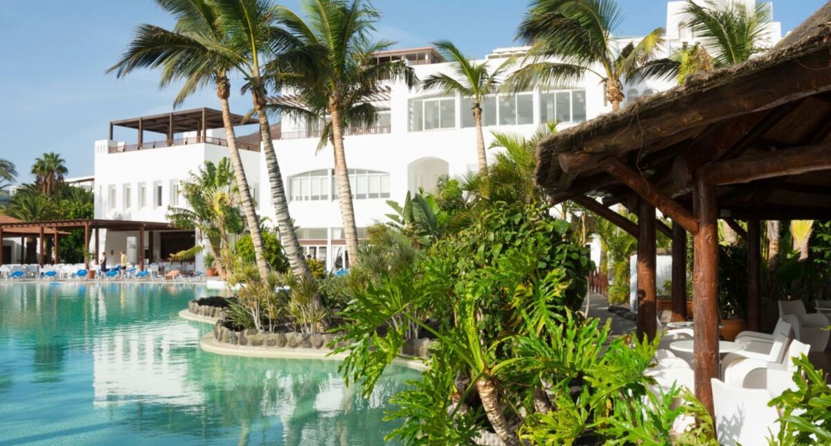 🌴