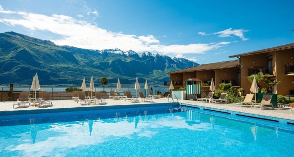 Włochy/ Jezioro Garda/ Limone - hotel Leonardo da Vinci **** dojazd własny LATO 2023