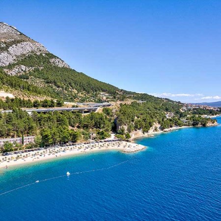 !                                                                                                       Chorwacja OMIS hotel Brzet HB, przy plaży lato 2024 autokarem