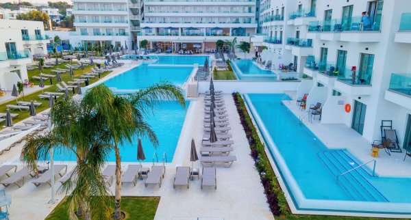 Cypr / Larnaka / Protaras - hotel Atlantica Aqua Blue **** 2024